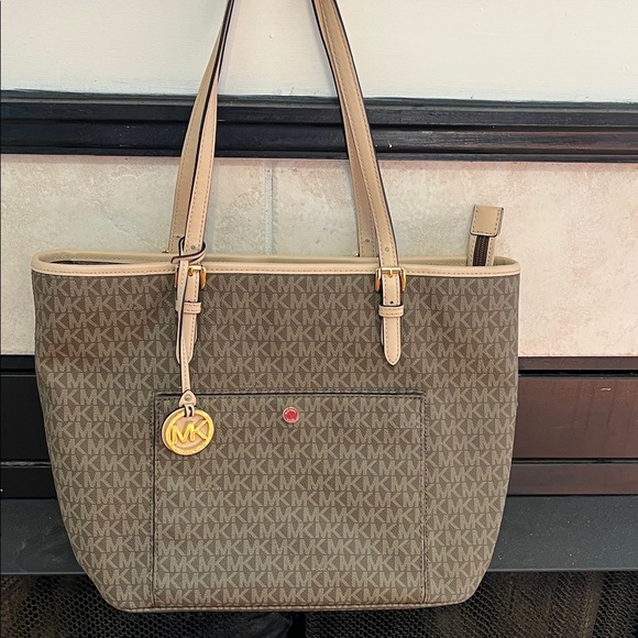 Michael Kors Handbags - Michael Kors Tan and Brown Signature Tote